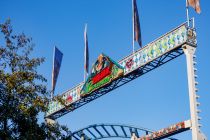 Heidi The Coaster (Schneider) - Kirmes - Achterbahn - Hier steht Heidi The Coaster auf der Allerheiligenkirmes 2022 in Soest. • © ummeteck.de - Christian Schön