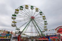 Riesenrad Around the World (Langhoff-Hans) - Bilder - Das Riesenrad auf der Hagener Osterkirmes 2023. • © ummet-eck.de - Silke Schön