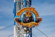 Bilder Bayern Tower (Kaiser) - Die Premiere feierte der Kettenflieger im September 2019 auf dem Oktoberfest in München.  • © ummeteck.de - Christian Schön