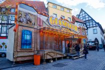 Die Glasfabrik ist ein Laufgschäft des Schaustellerbetriebes Moser aus Stuttgart.  • © ummeteck.de - Christian Schön