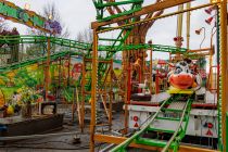 Kuhnos Farm (Weber) - Achterbahn auf der Kirmes - Kuhnos Farm ist eine Familien-Achterbahn des Schaustellerbetriebes von Antonio Weber aus Lippstadt, die 2018 Premiere feierte.  • © ummeteck.de - Christian Schön