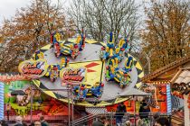 Kick Down (Landwermann) - Fahrgeschäft auf der Kirmes - 20 Personen können sich pro Fahrt durchwirbeln lassen.  • © ummeteck.de - Christian Schön