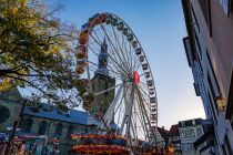 Bilder vom Riesenrad Roue Parisienne - Hier steht das Roue Parisienne auf der Allerheiligenkirmes 2022 in Soest. • © ummeteck.de - Christian Schön