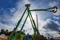 Konga (Küchenmeister) - Riesenschaukel auf der Kirmes - Zum Schausteller Sebastian Küchenmeister gehört der Konga. • © ummeteck.de - Christian Schön