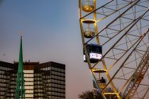 Aus den 36 Gondeln hast Du eine wunderbare Aussicht. Sechs Personen passen in eine Gondel. Hier auf dem Weihnachtsmarkt in Essen.
 • © ummeteck.de - Christian Schön