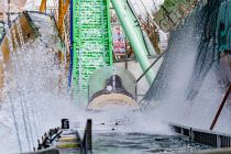 Wasserbahn Piraten-Fluss (Heitmann-Schneider) - ... und Landung! Joa, könnte sein, dass Du etwas Wasser abbekommst. • © ummeteck.de - Christian Schön