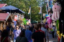 Das Volksfest Gillamoos in Abensberg findet von Donnerstag, 31. August bis Montag, 04. September 2023 auf der Gillamooswiese statt.  • © kirmesecke.de - Christian Schön