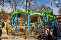 Der Aufbau auf der Osterkirmes in Düsseldorf war tatsächlich eine "8". • © ummet-eck.de - Schön