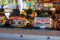 Mudersbacher Kirmes 2023 - Bilder - Die Autos des Autoscooters. • © kirmesecke.de - Silke Schön