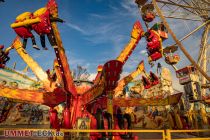 Der Voodoo Jumper des Schaustellers Schäfer aus Schwerte ist ein Fahrgeschäft, welches gerne für eine Kirmes gebucht wird.  • © ummeteck.de - Schön